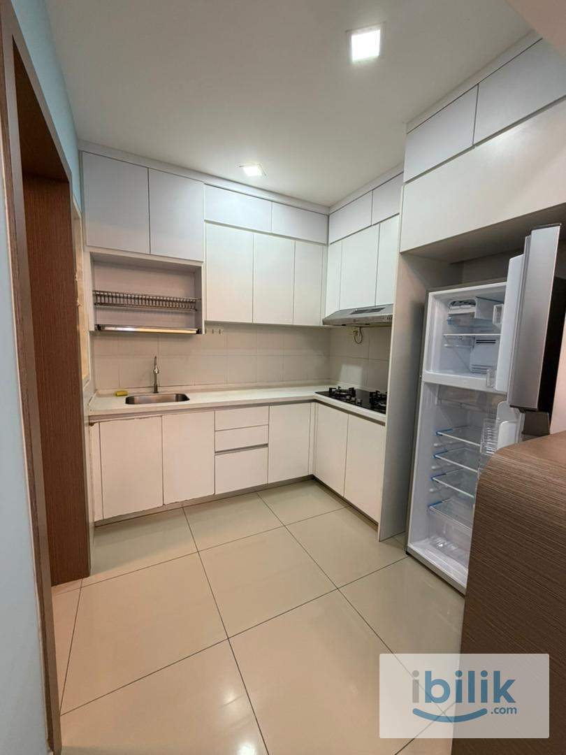 Master Room with Private Bathroom @ Idaman Residence (Female Only) - Image 2