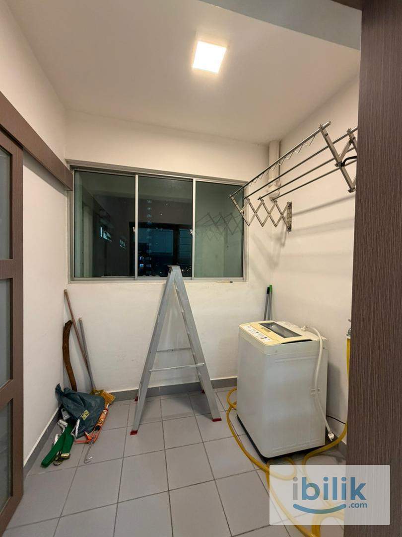 Master Room with Private Bathroom @ Idaman Residence (Female Only) - Image 3