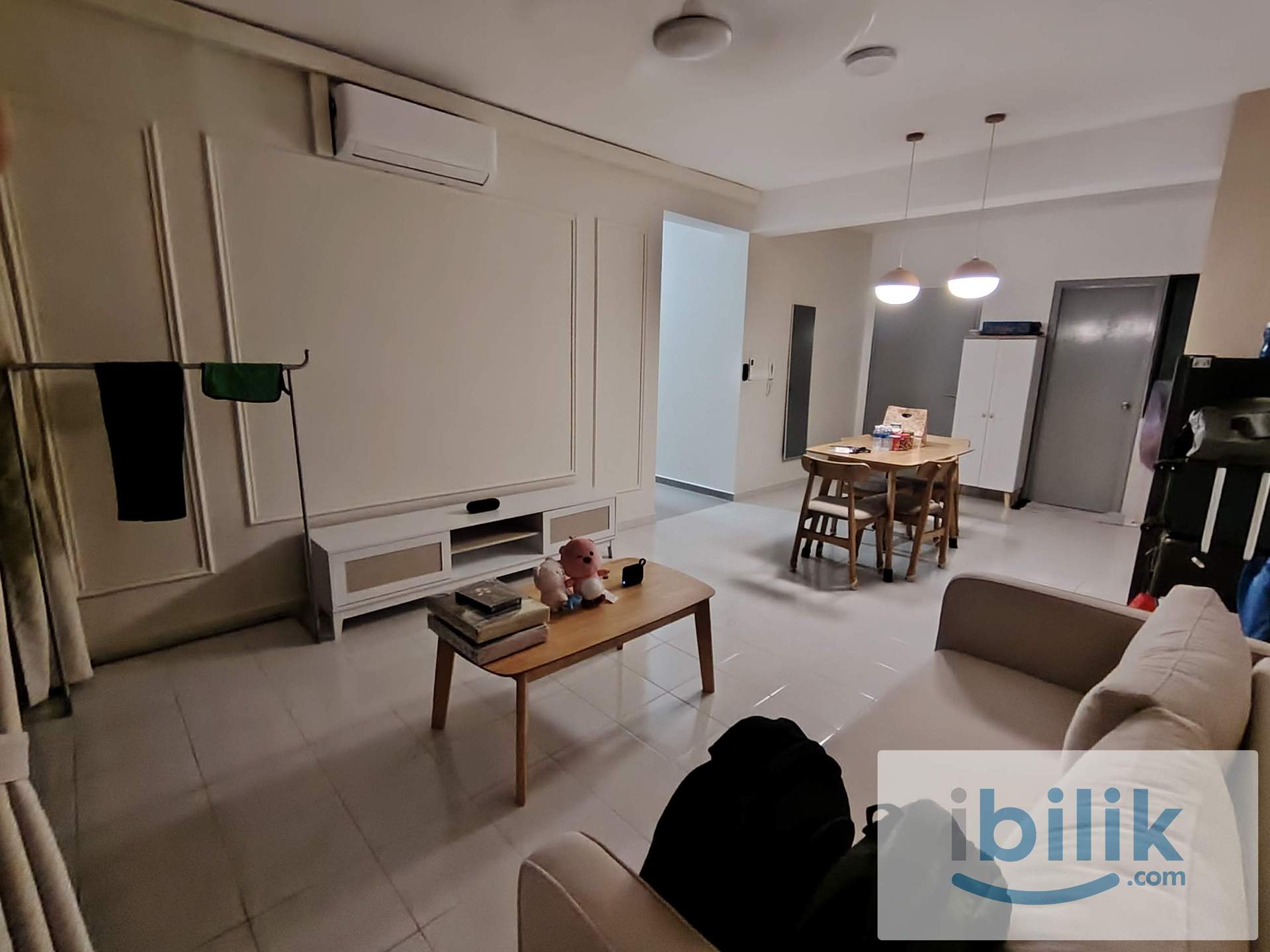 Medium / Small Room - Image 4