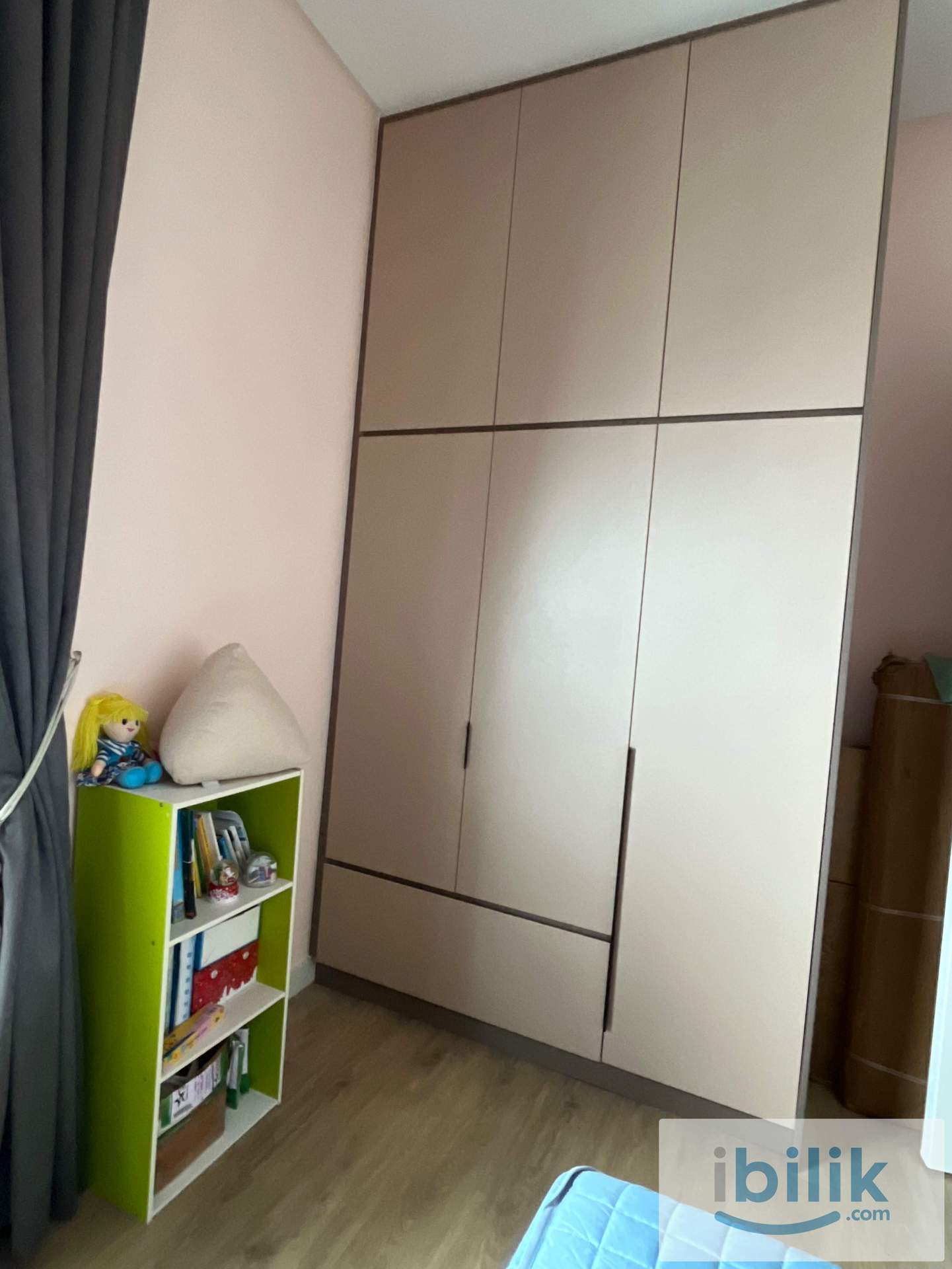 Medium Room - Image 3