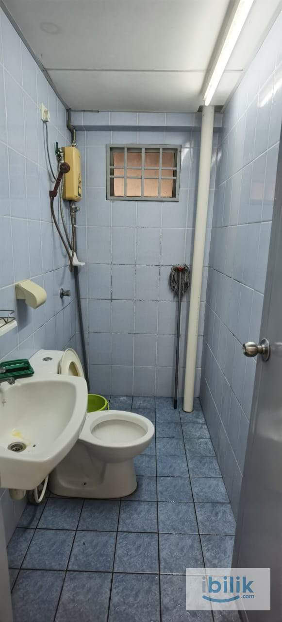 Angkasa Condominium Middle Room  - Image 6