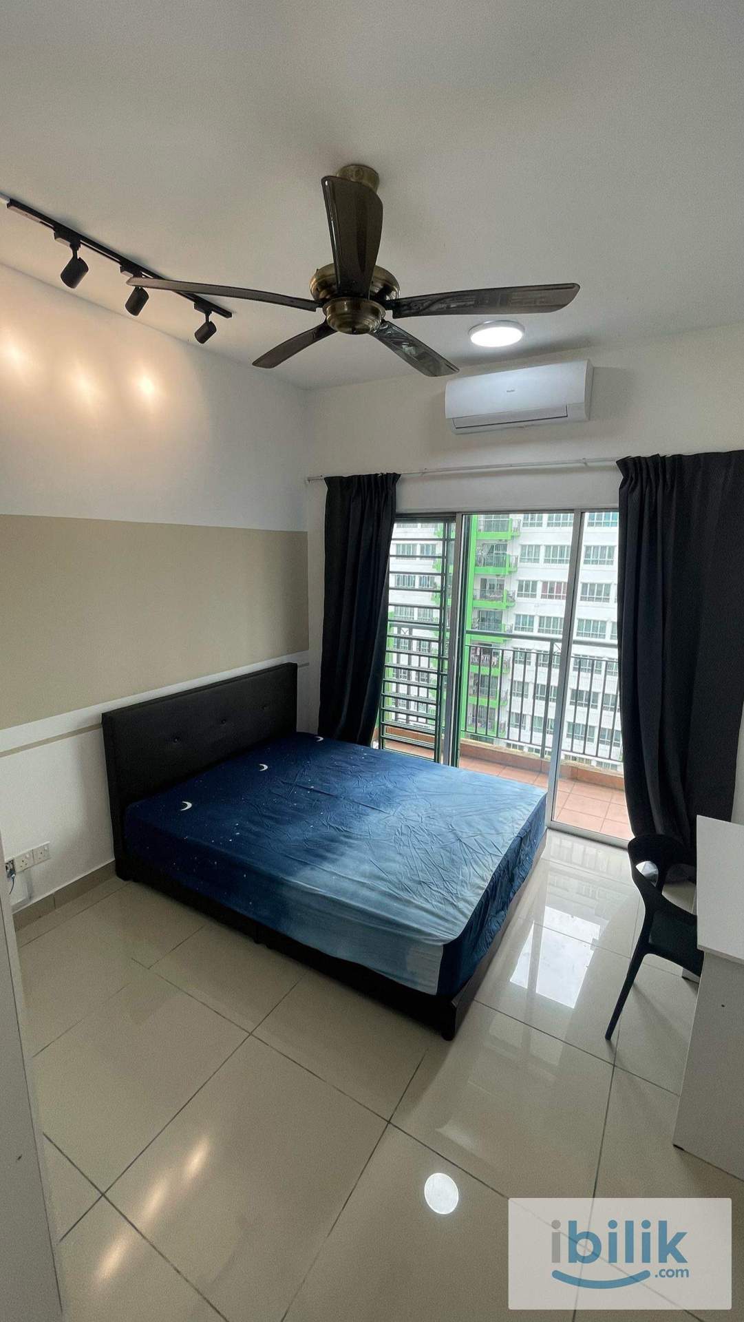 Master room at OUG Parklane - Image 1