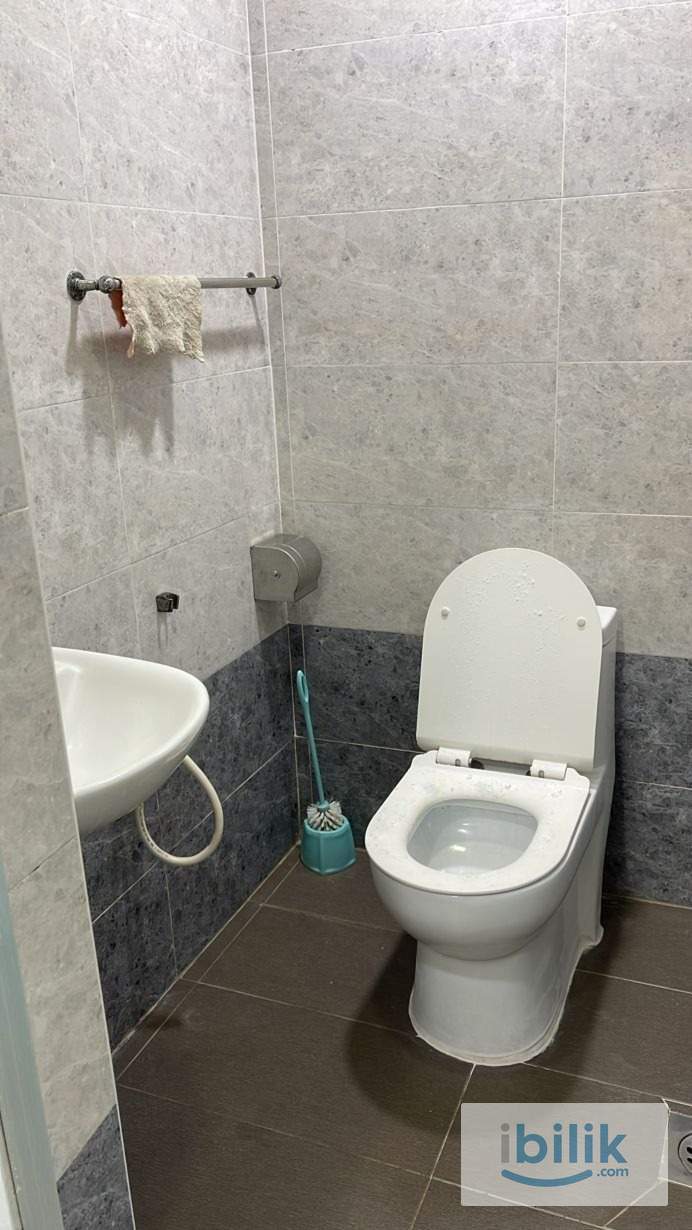 READY TO MOVE IN SINGLE ROOM WITH OWN BATHROOM NEAR LRT - Image 3
