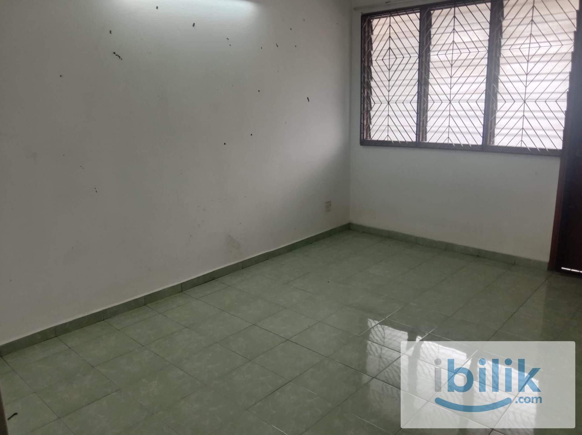 Room for rent at sri gombak - Image 1
