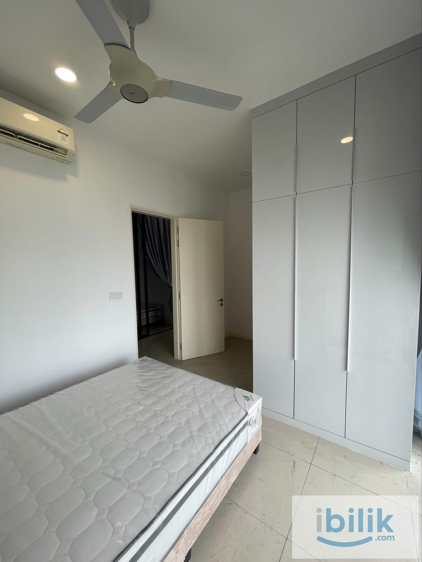 Room 01 - Image 3