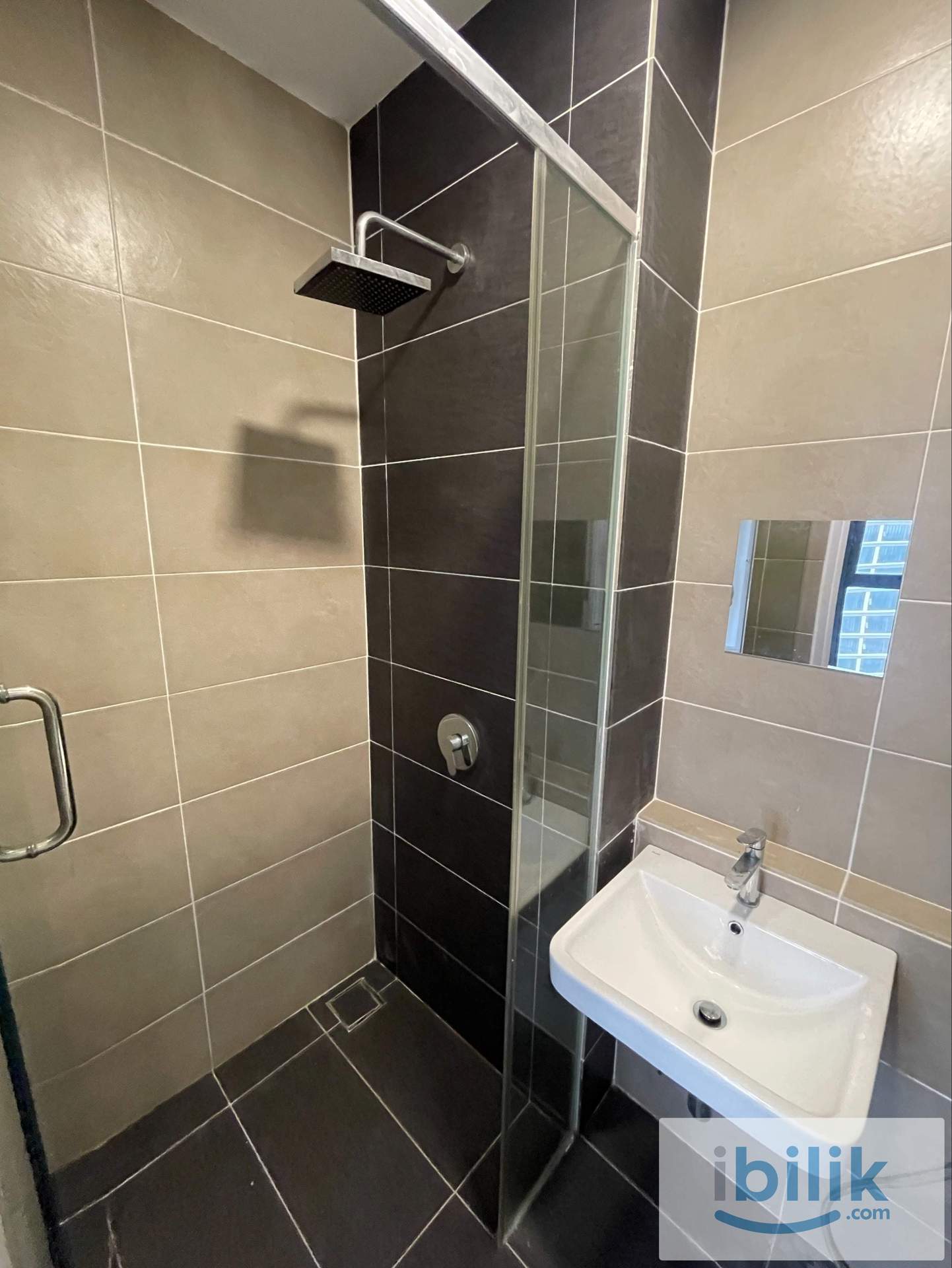 Room 01 - Image 4