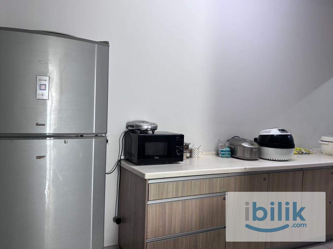 Free 1 month staying Middle room - Image 3
