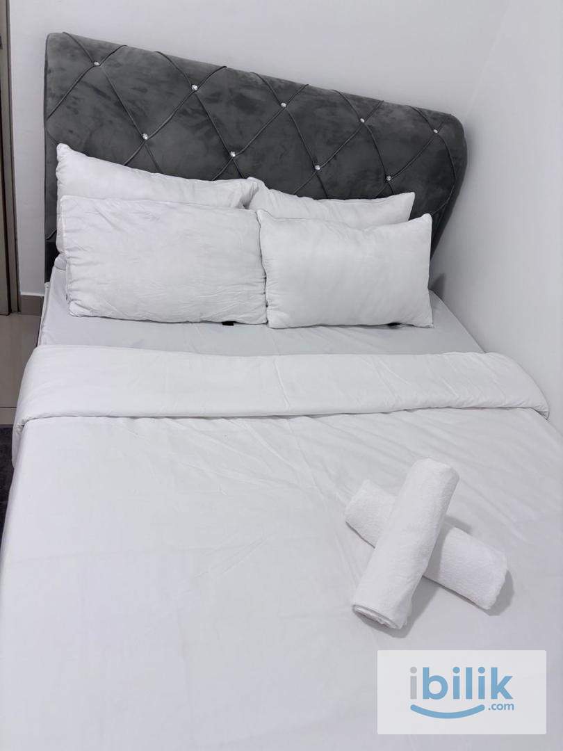 Free 1 month staying Middle room available  - Image 2