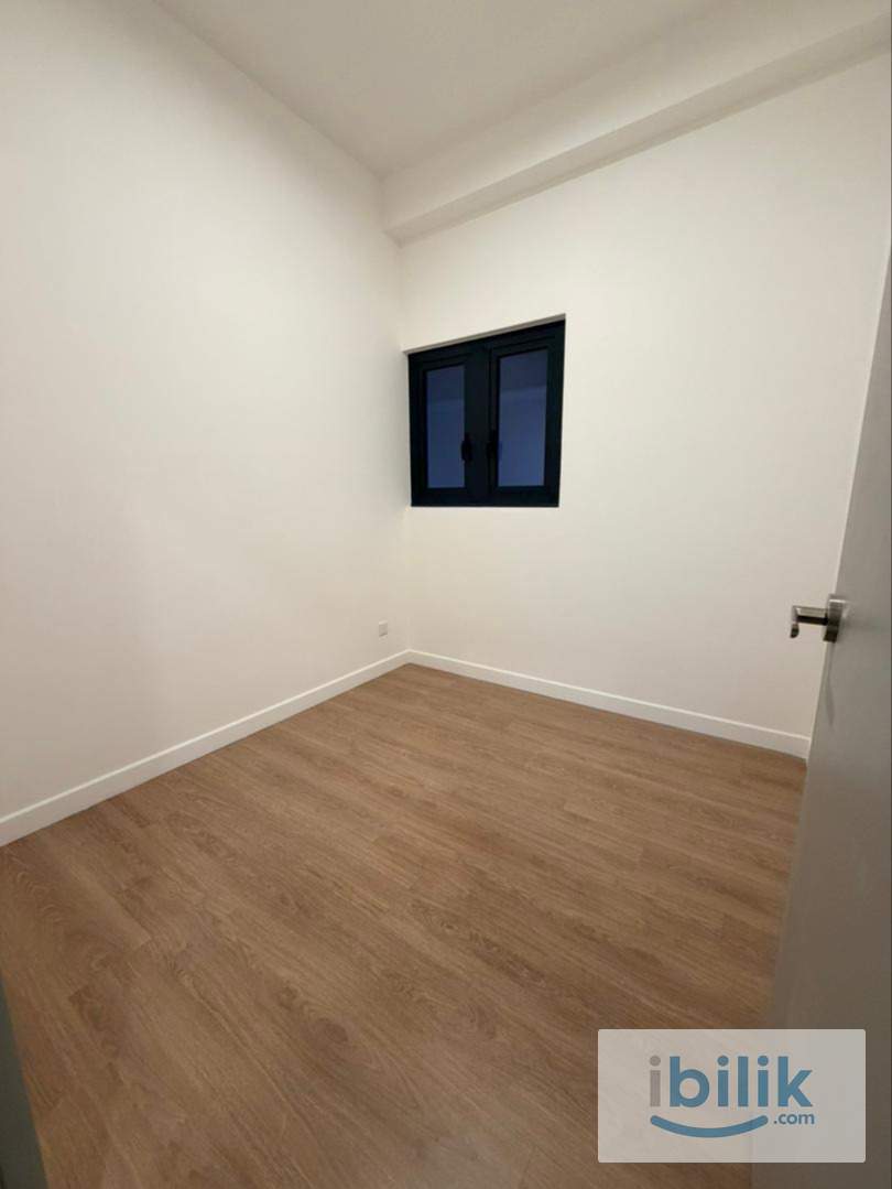 bedroom - Image 6