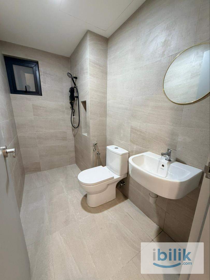 bedroom - Image 7