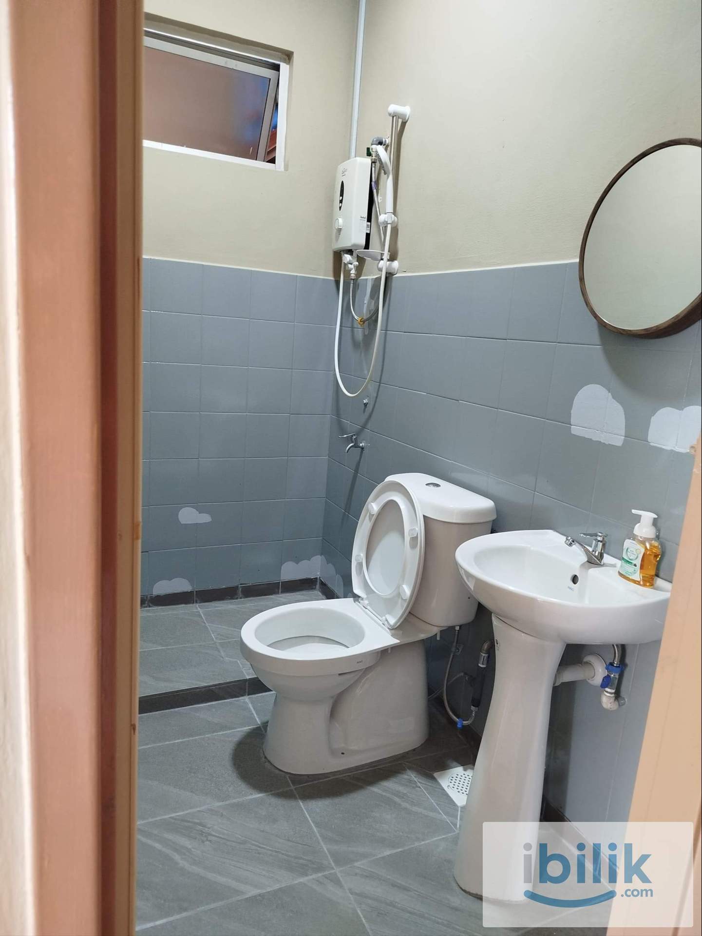 Room For Rent Beverly Hills apartment - Image 4