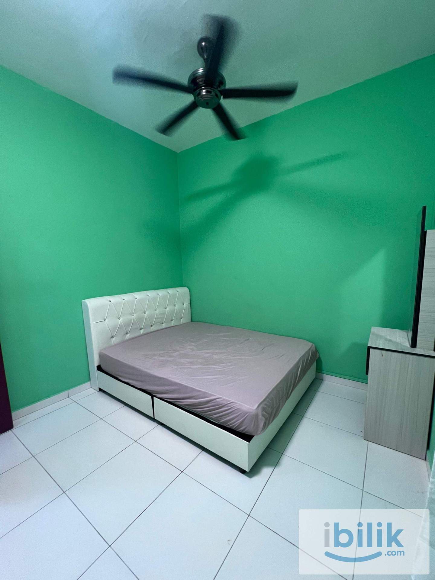 Room rental  - Image 1