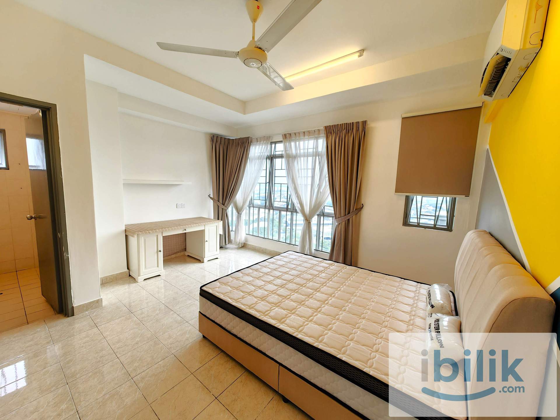PJ SS14 Master bedroom with private bathroom. Nearby LRT. Free WiFi  - Image 2