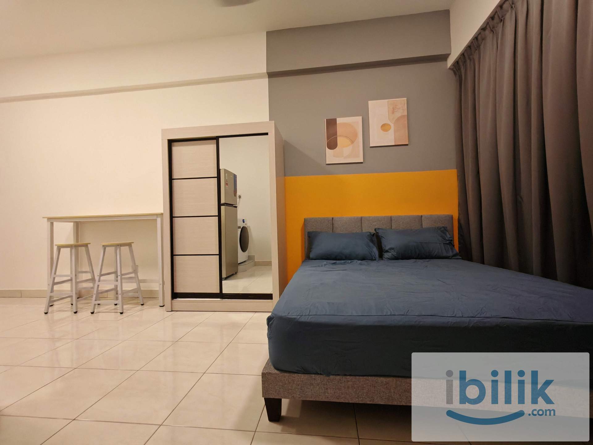 KLCC studio. Nearby LRT MRT KTM. Free WiFi water - Image 2