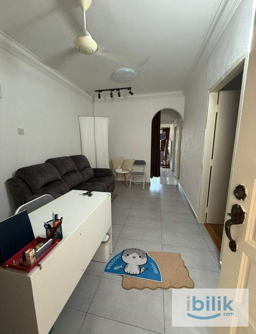 Small Room for Rent - Image 3