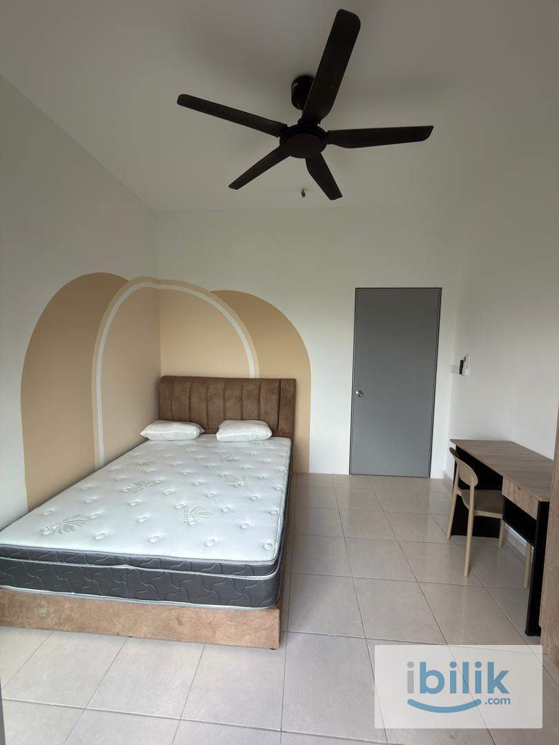 Medium Room with Balcony for Male - Image 2