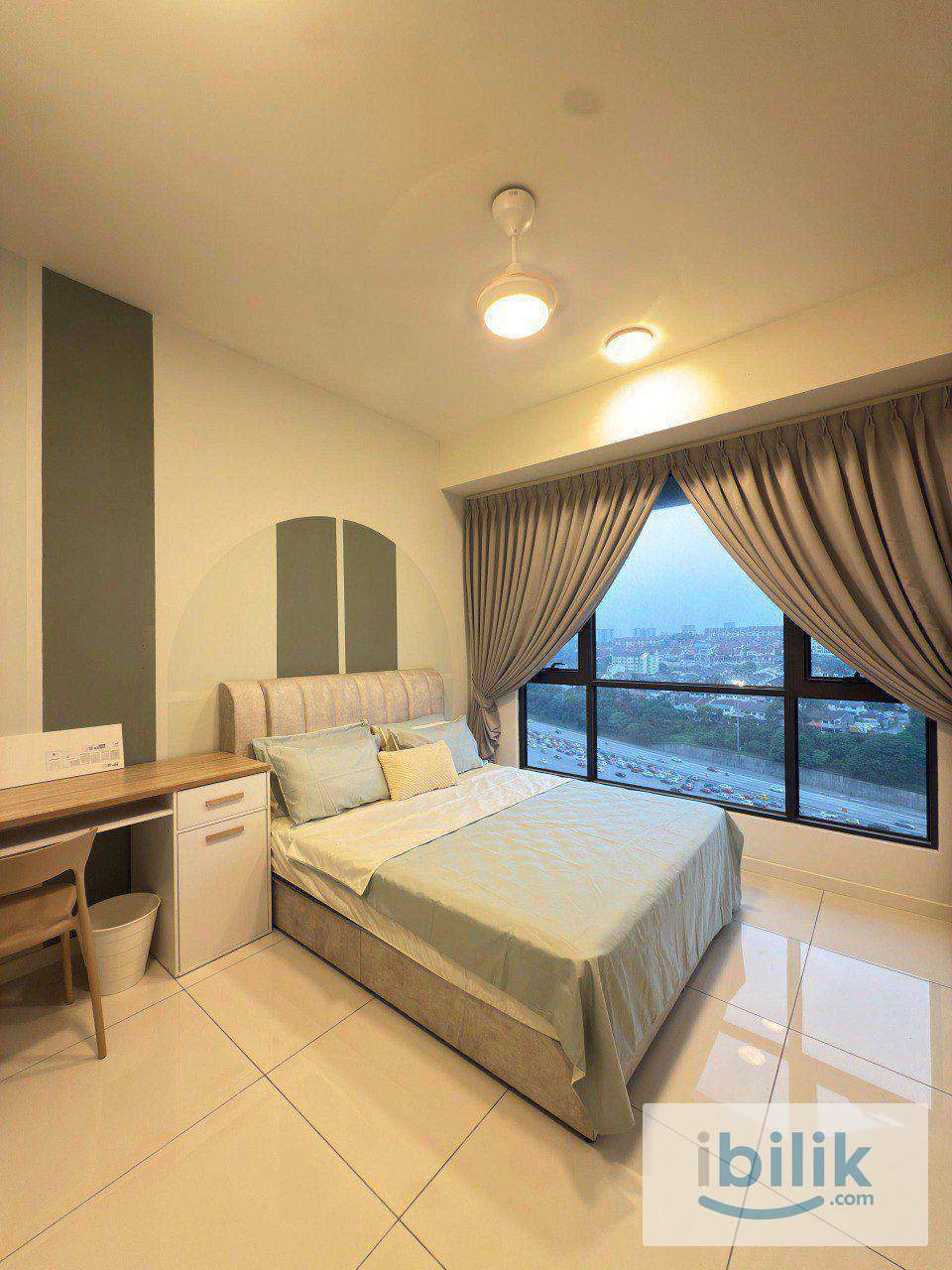 Medium Room - Image 5