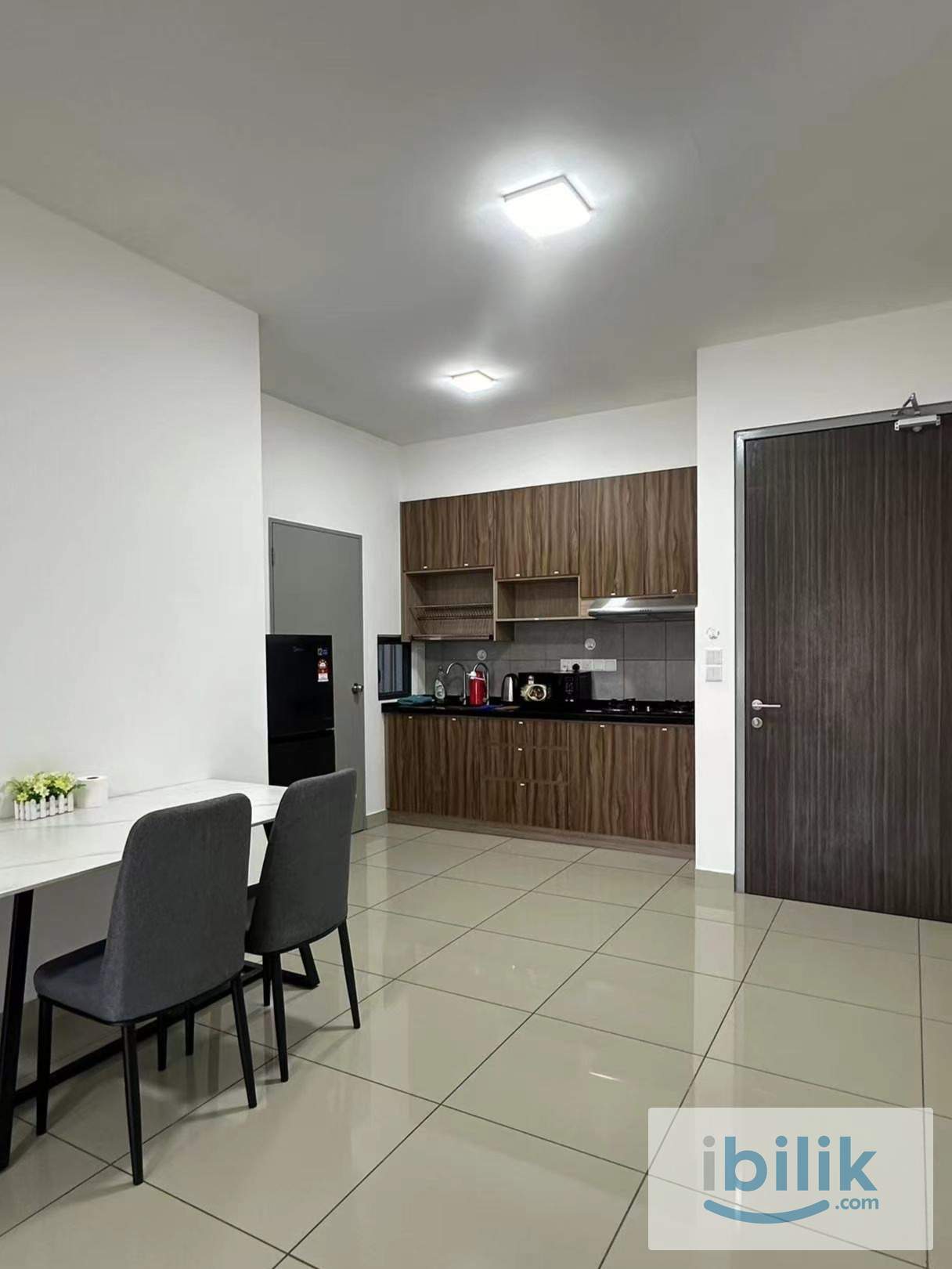 Midddle Room at M Vertica Jalan Cheras 8mins walk to LRT Maluri - Image 5