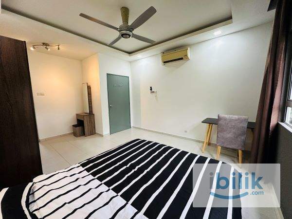 Master Room at Suria Jelatek Ampang Hilir 5mins walk to LRT Jelatek - Image 3