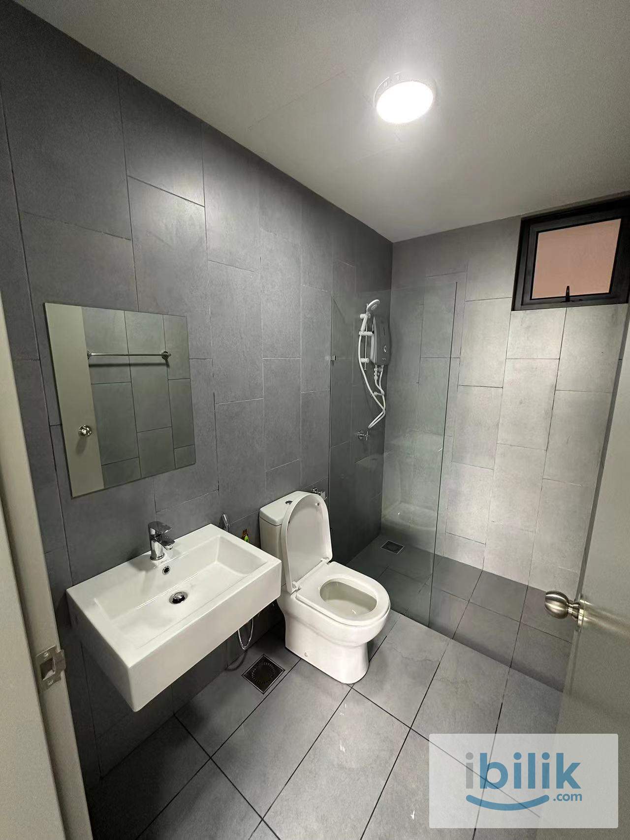 {Female Unit} Medium Room at M Vertica Jalan Cheras 8mins walk to LRT / MRT Maluri - Image 5