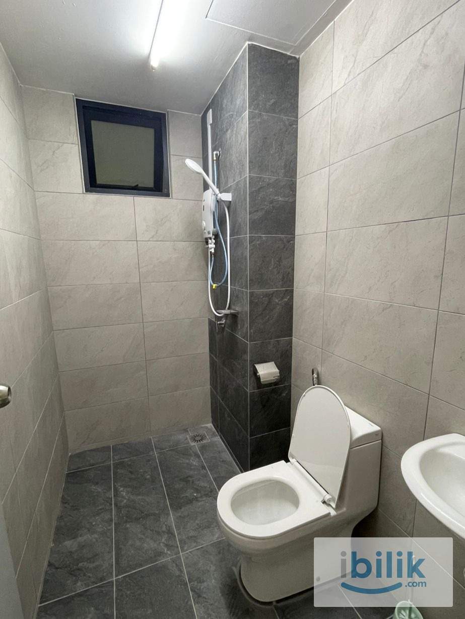 FREE WIFI+UTILITIES, Middle Room at Bintang Residensi, Bukit Jalil - Image 2