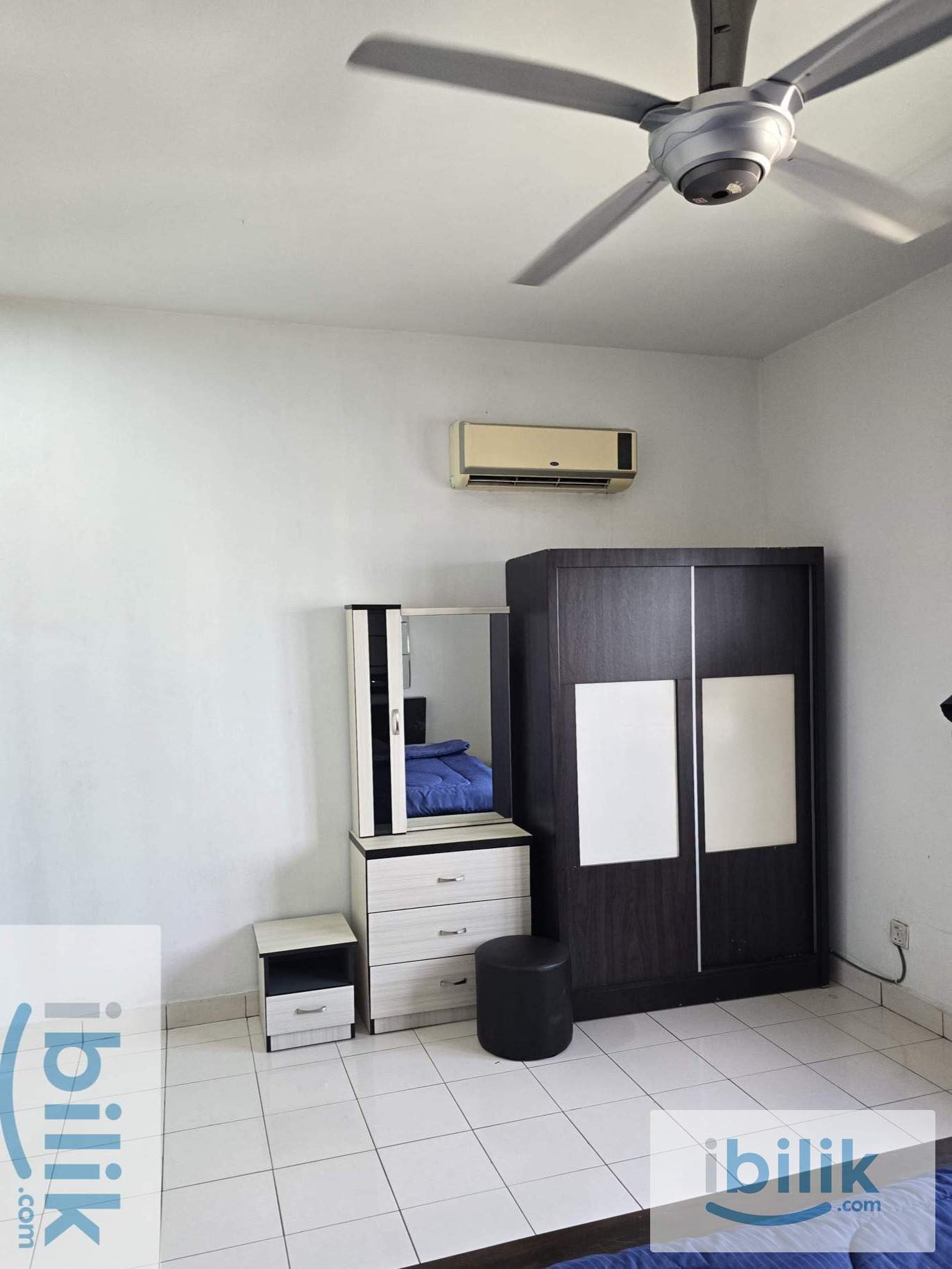 Master bedroom  - Image 9