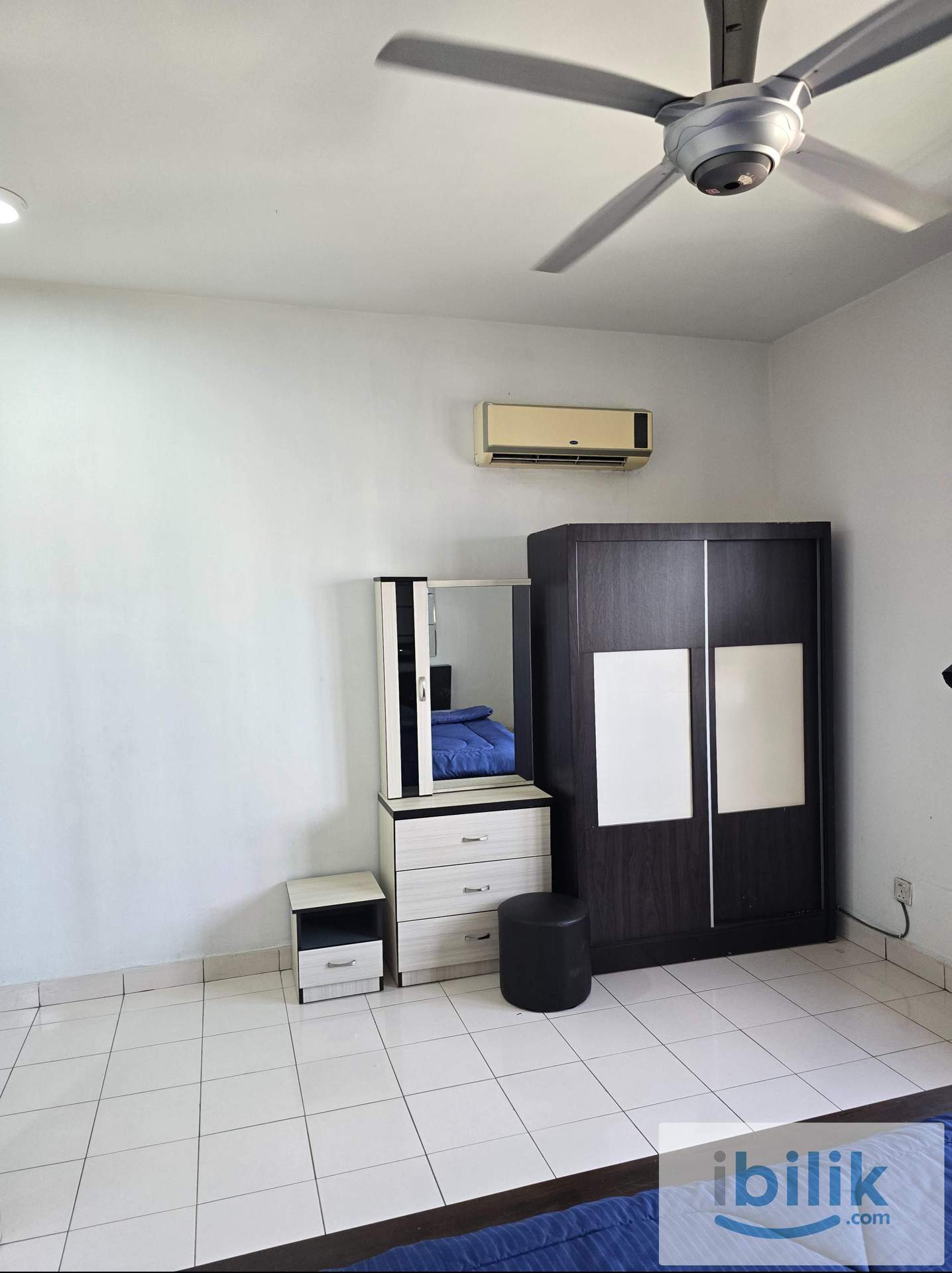 Master Room including WiFi, electric and water  - Image 4