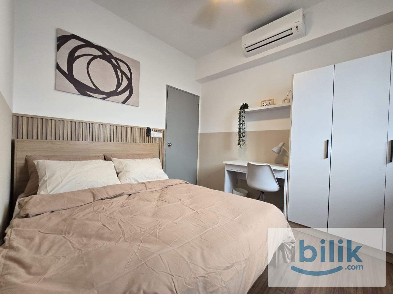 Master Bedroom Mvertica Maluri for RENT (female) - Image 5