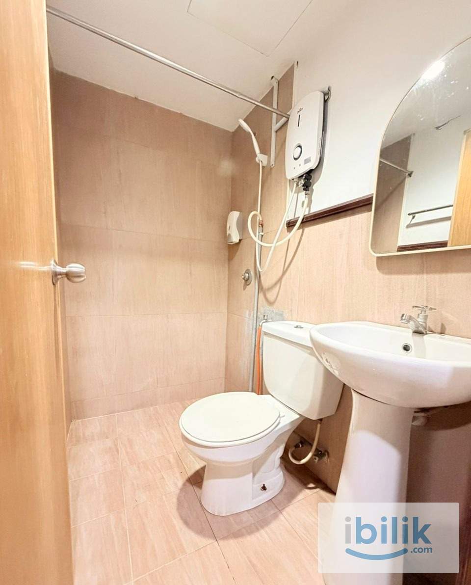 🏡@Bandar Puchong Jaya Co-Living Room for Rent | 🔥With Private Toilet | Near by LRT Station🎉 - Image 4