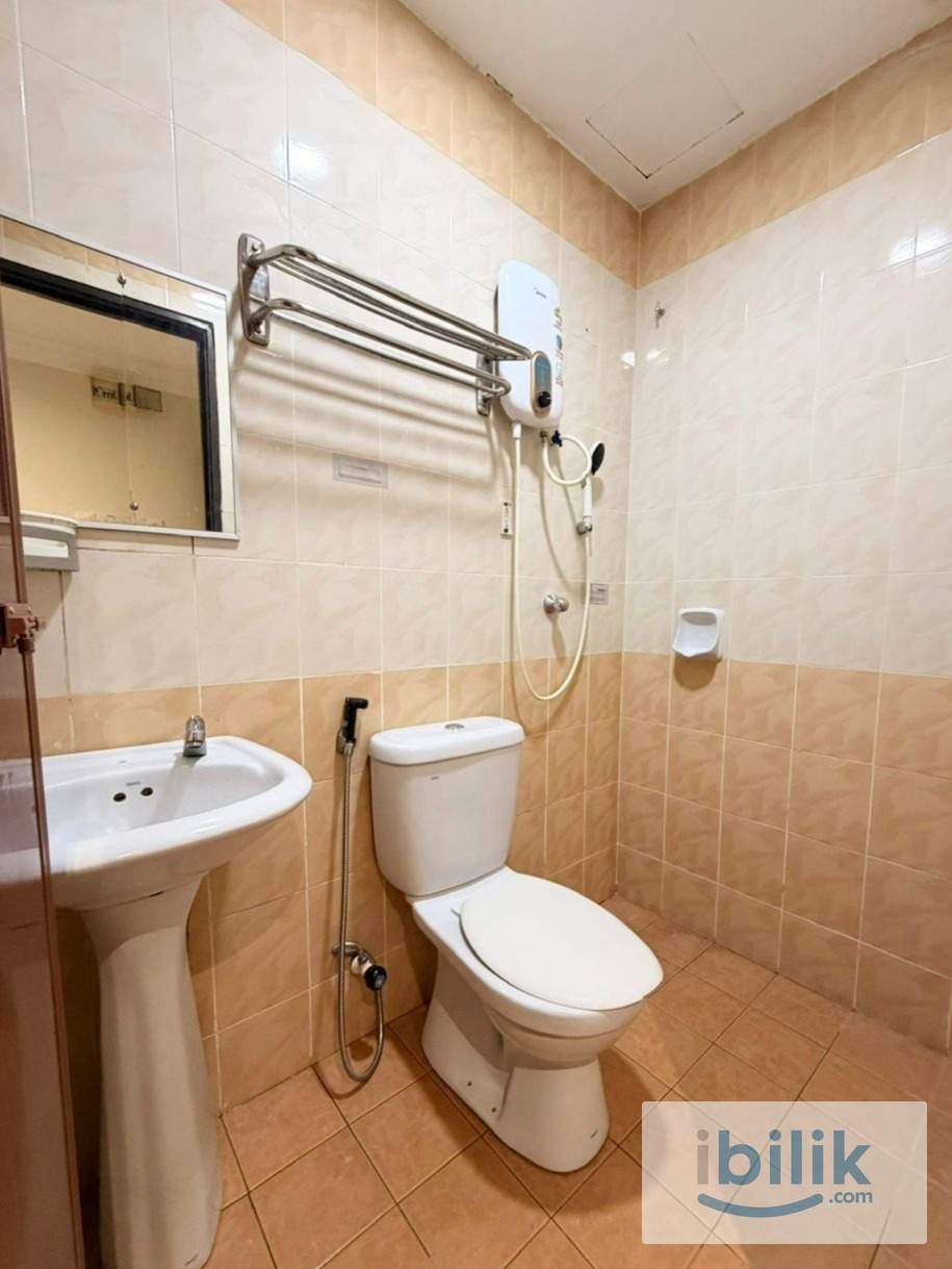 🔥MasterRoom with Private Toilet & Air-Conditinal 🏡Near Pudu LRT | Near My Town - Image 5