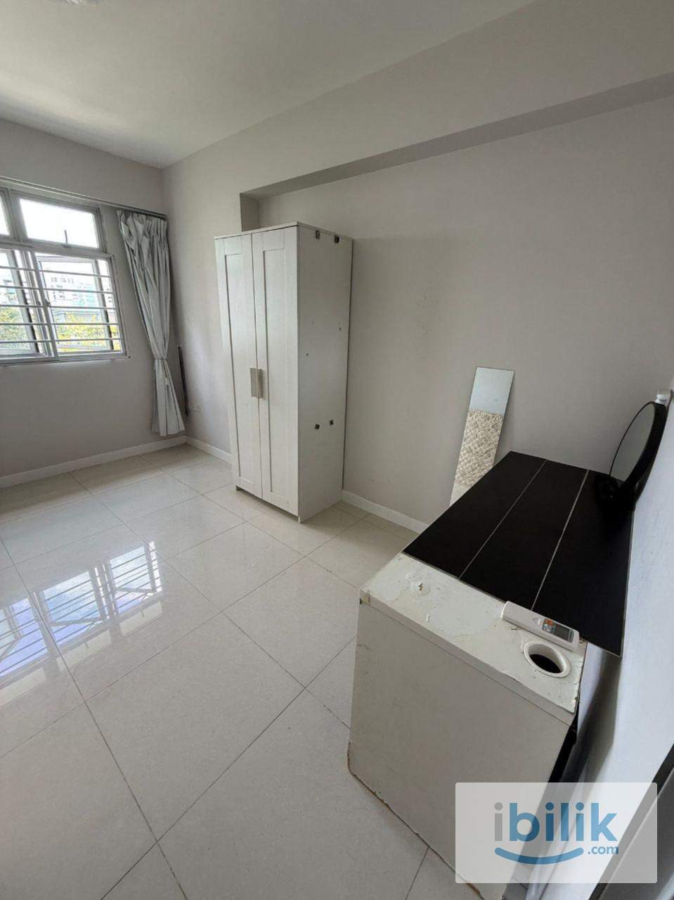 Room - Image 1