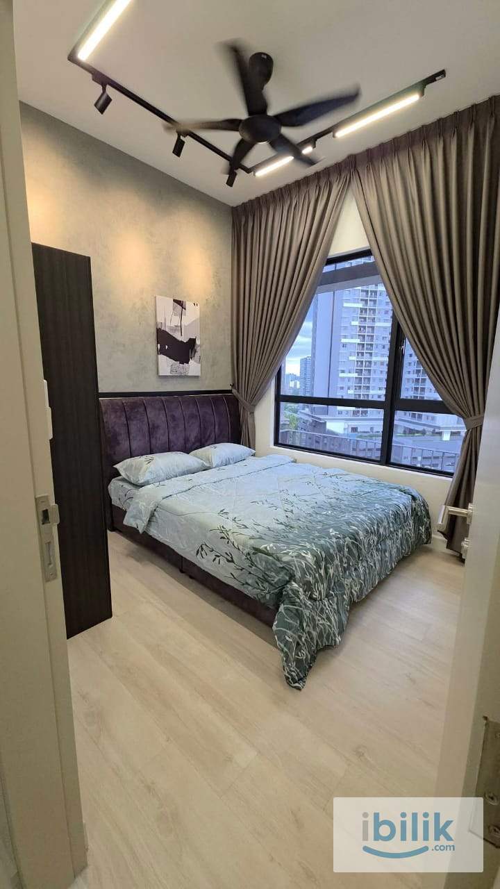 [Middle Room], Fully/F - [AC, Electricity, WiFi, Water INCLUDED in rental], Female Unit, MUSLIM FRIENDLY!, Available NOW - Image 1