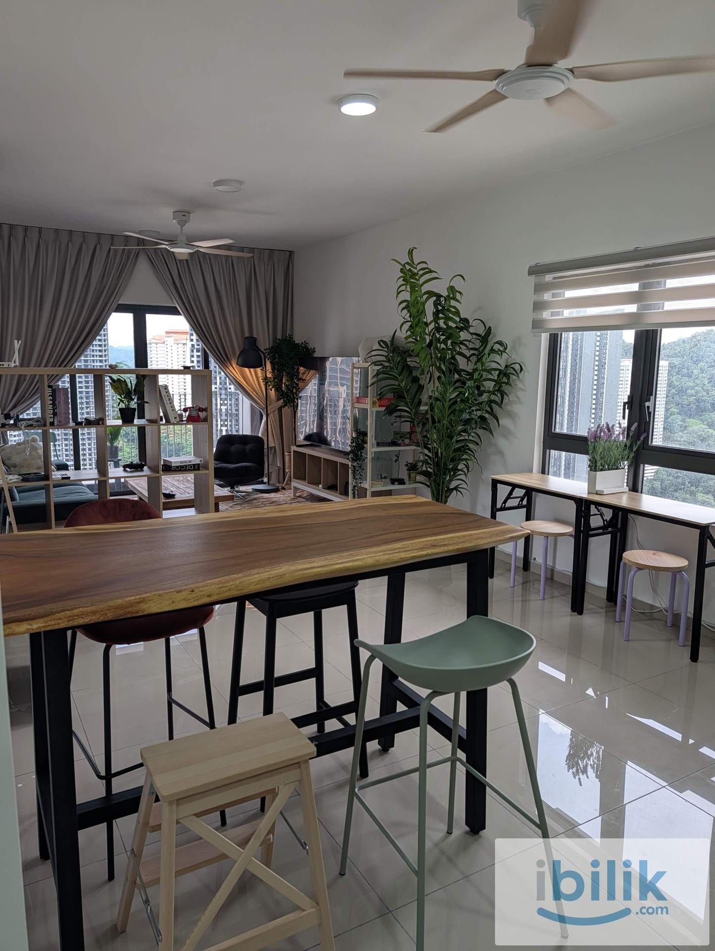 High rise, fully furnished - Image 9