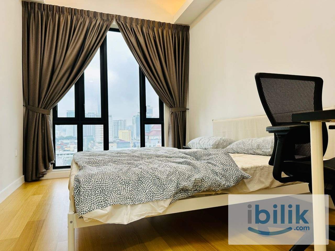 Fully Furnished 2-Bedroom Unit @ KL Sentral Suites - Image 3