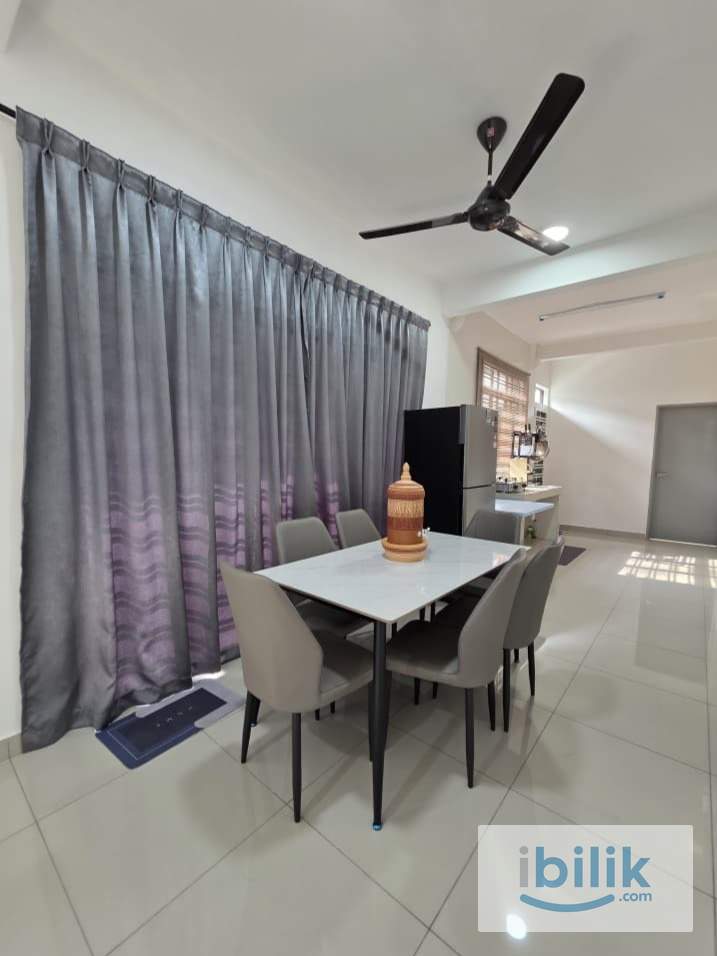 Queen Room for Rent Female - Station 18/ Pengkalan Ipoh - Image 4