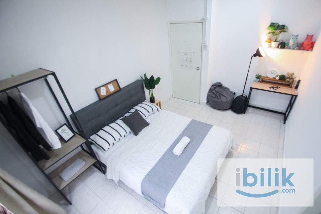 Master Room with Private toilet @ Palm Spring , Near Mrt Surian , Sunway Medical Centre ,IOI Damansara Mall - Image 1