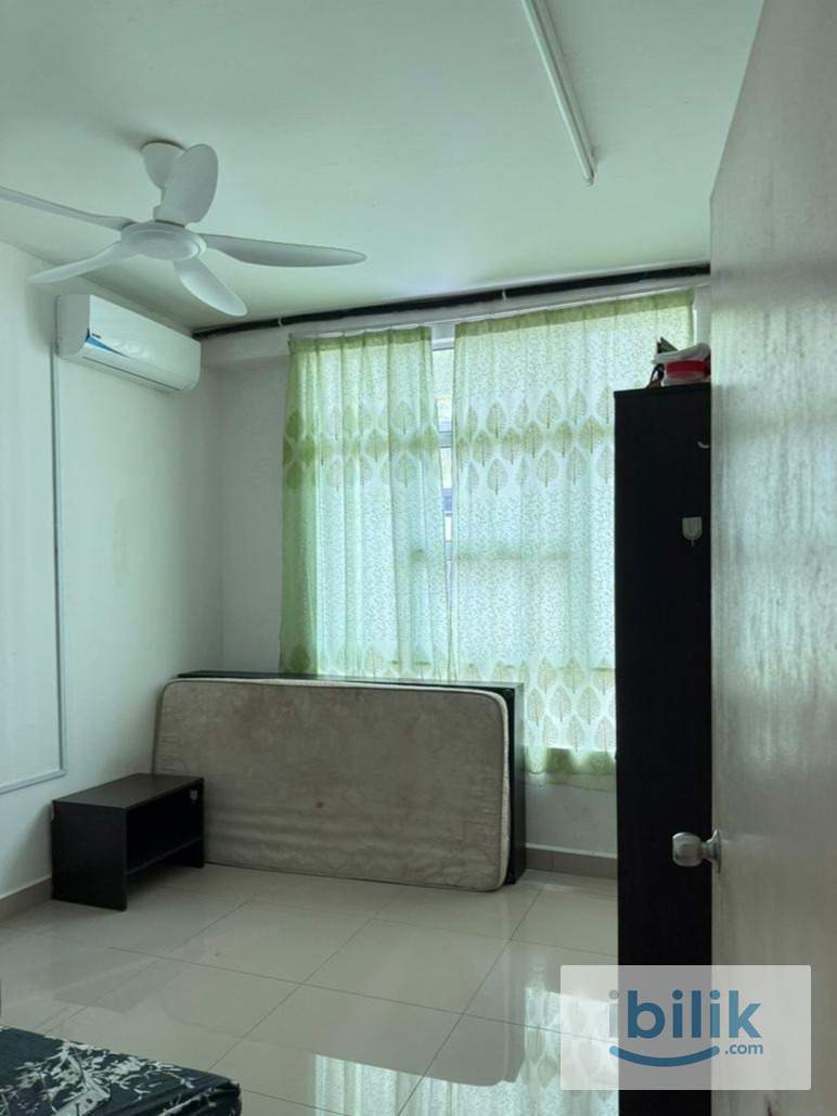 Sharing Room for two (each RM200) - Image 1