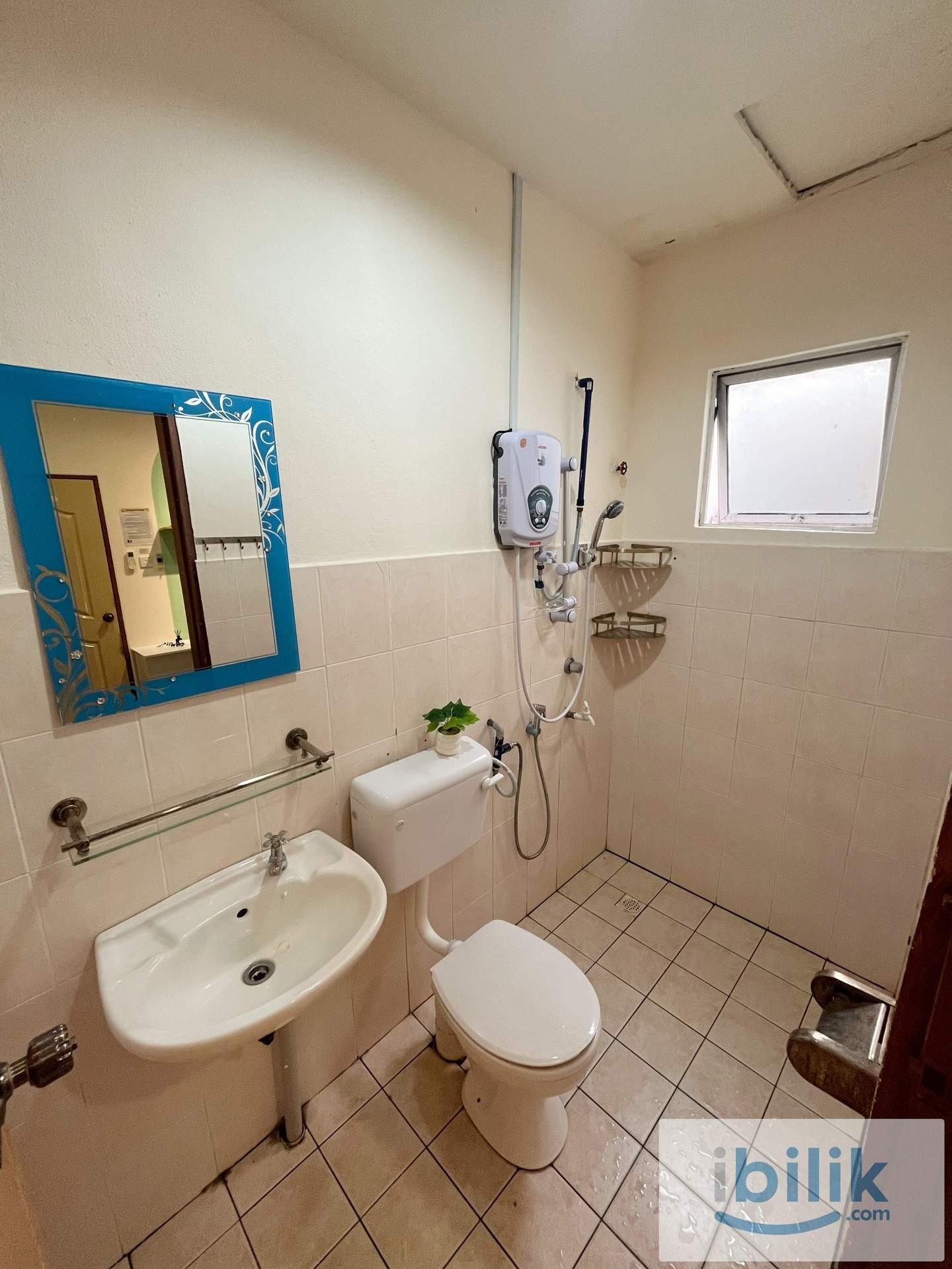 Cozy Room with Attached Bathroom | Female Unit | Keningau - Image 4