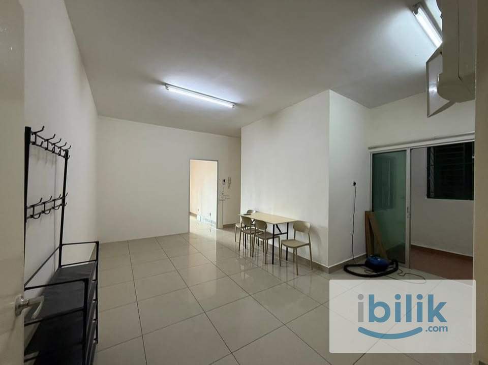 Master Room Available Now Direct Owner Free Wifi Fully Furnisher 1 Month Deposits - Image 2