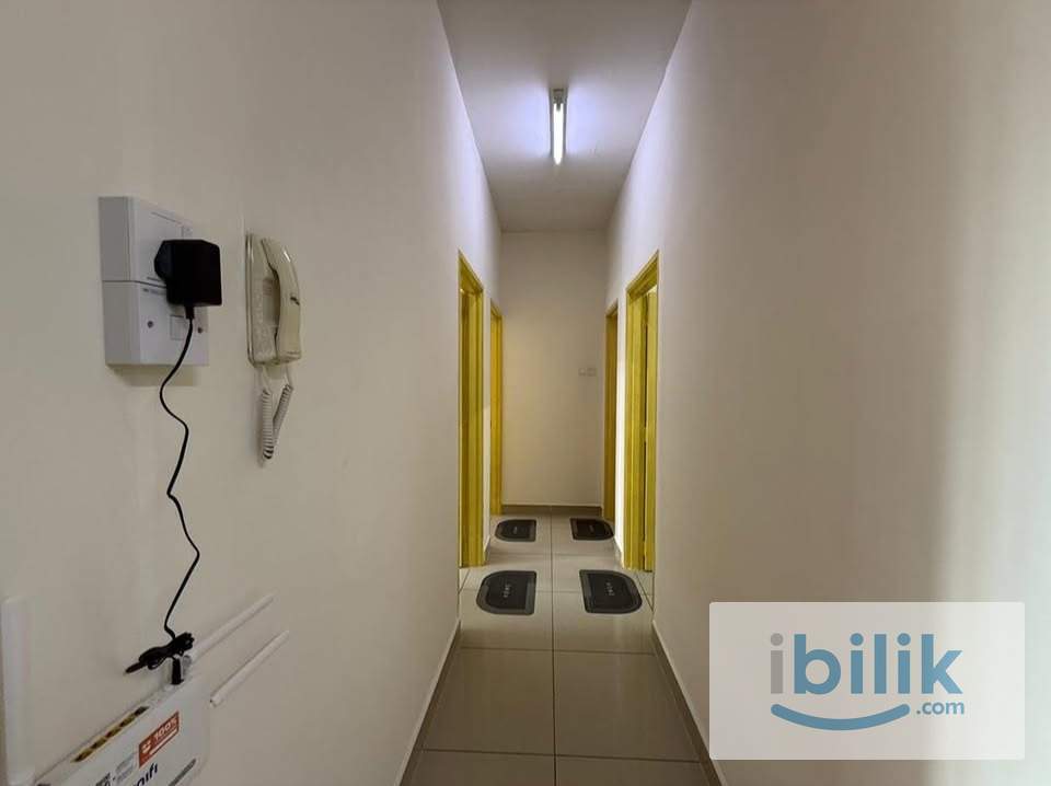Master Room Available Now Direct Owner Free Wifi Fully Furnisher 1 Month Deposits - Image 3