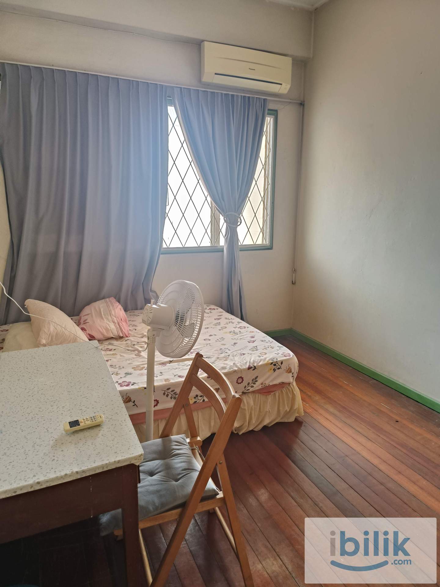 Room for rent opposite SGH - Image 1