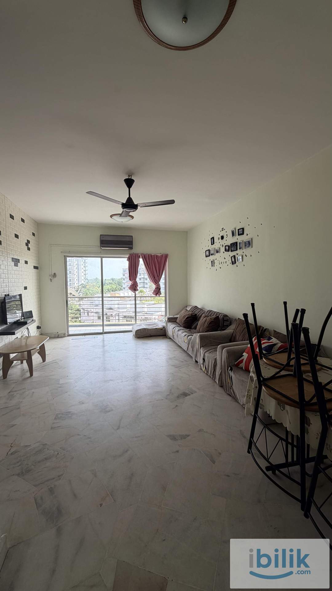 2 bedroom Apartment  - Image 2