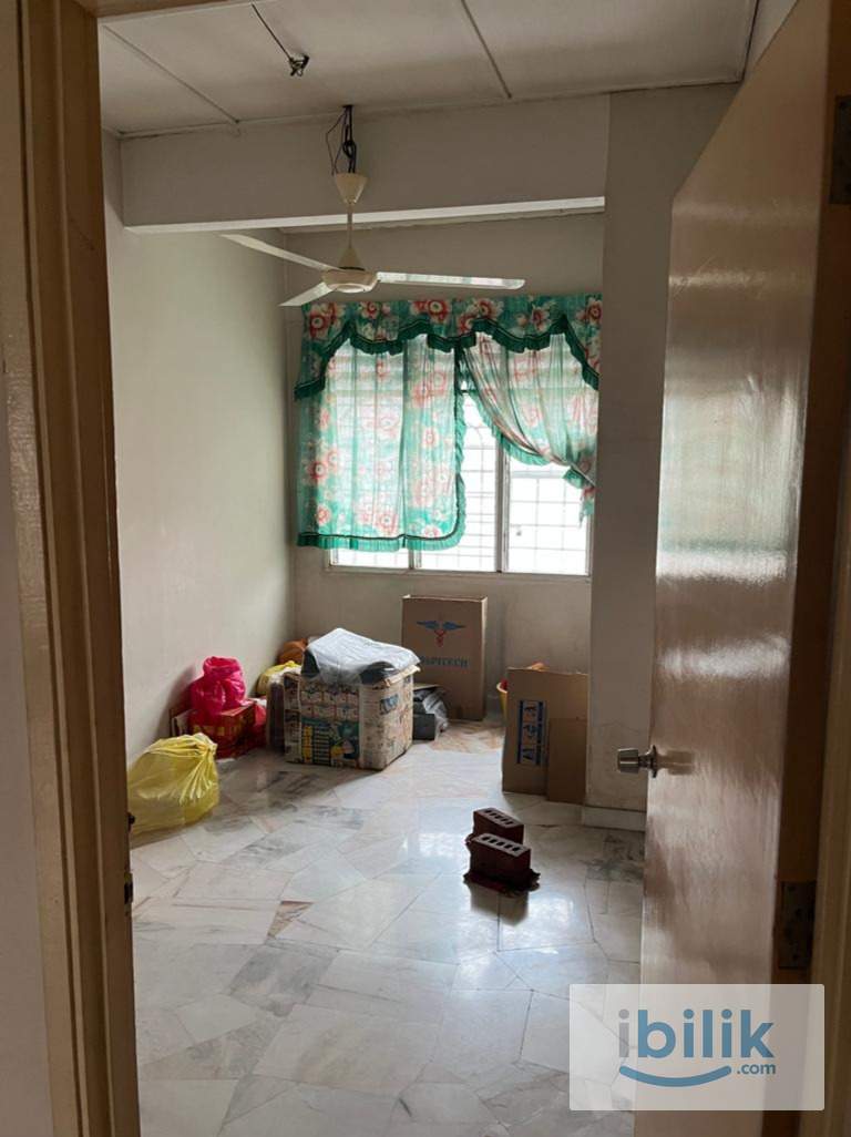 3 bedrooms for rent (all with attached bathroom) - Image 4