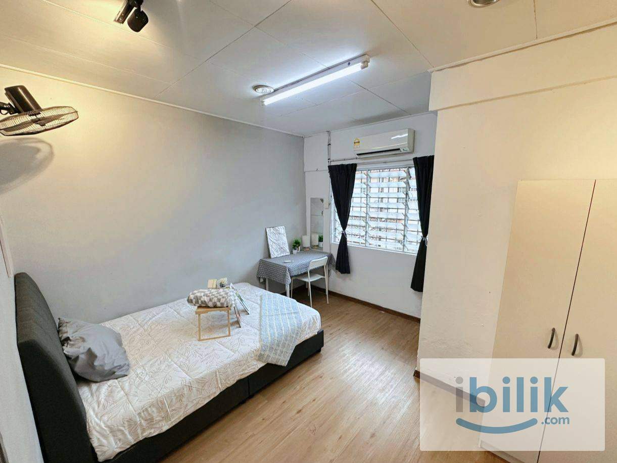 Female Medium Room with Attached Bathroom – RM8️⃣5️⃣0️⃣/month - Image 2