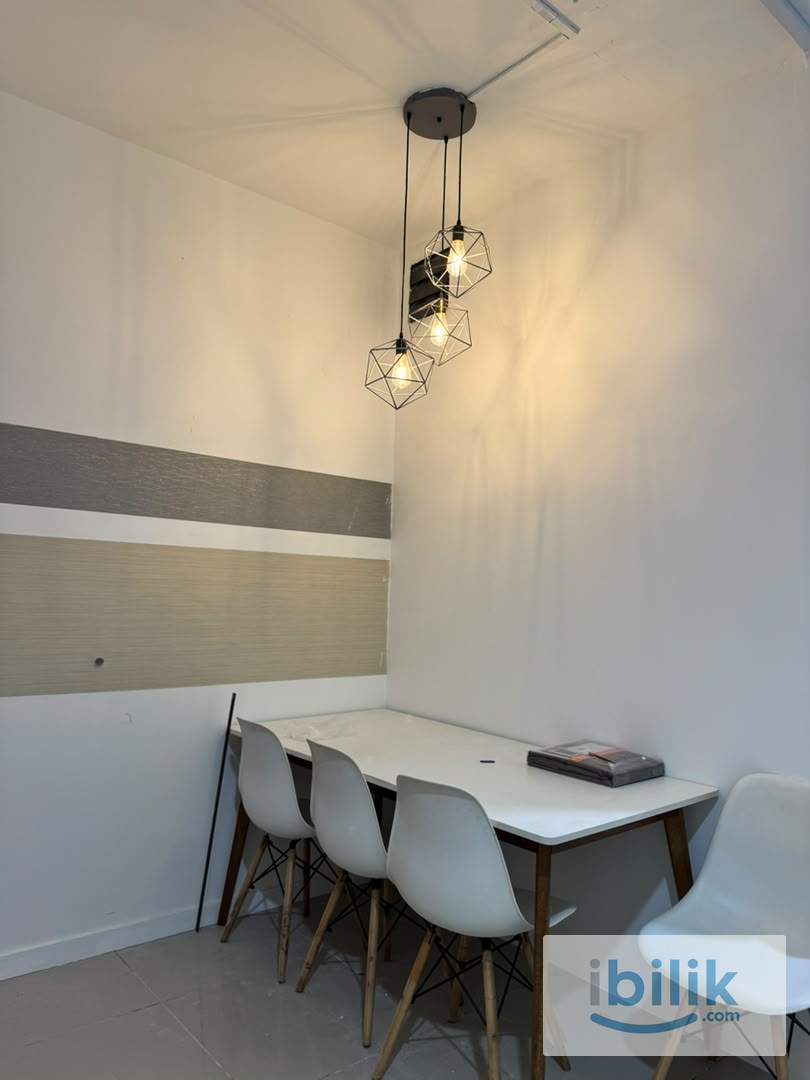 Master Room with Private Bathroom at The Green, 4, Jln Budiman 22/3, Seksyen 22, 40300 Shah Alam for Rent. - Image 4
