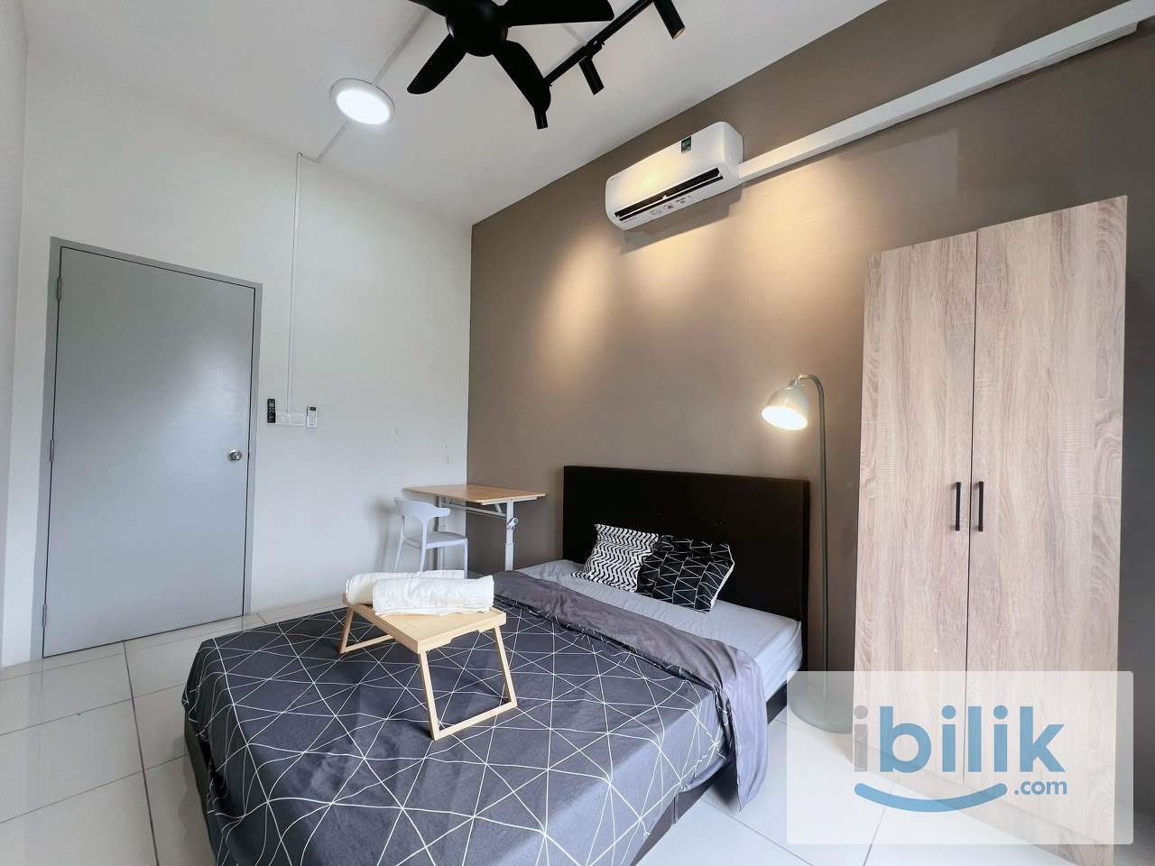 Balcony Room Platinum OUG Residence, Bukit OUG Bukit Jalil KL - Image 2