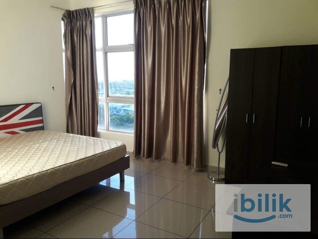 Master room near Bkt Indah - Image 3