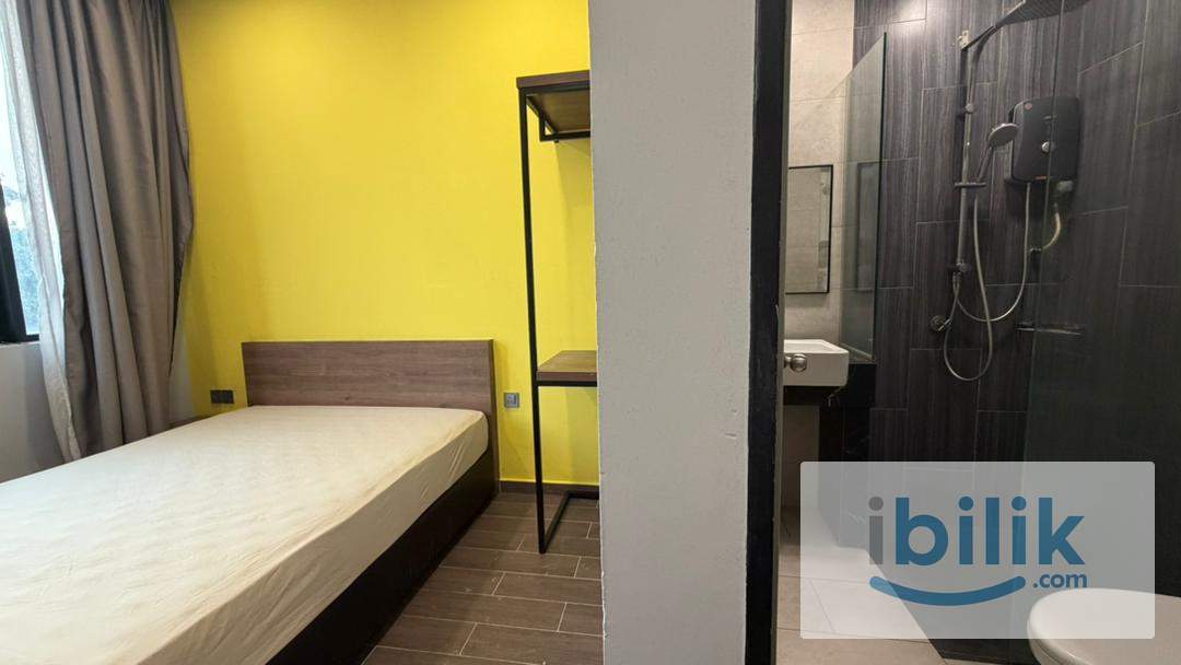 🔥 FRAME HOTEL | QUEEN BED | WINDOW ROOM | PRIVATE BATHROOM 🔥 - Image 2