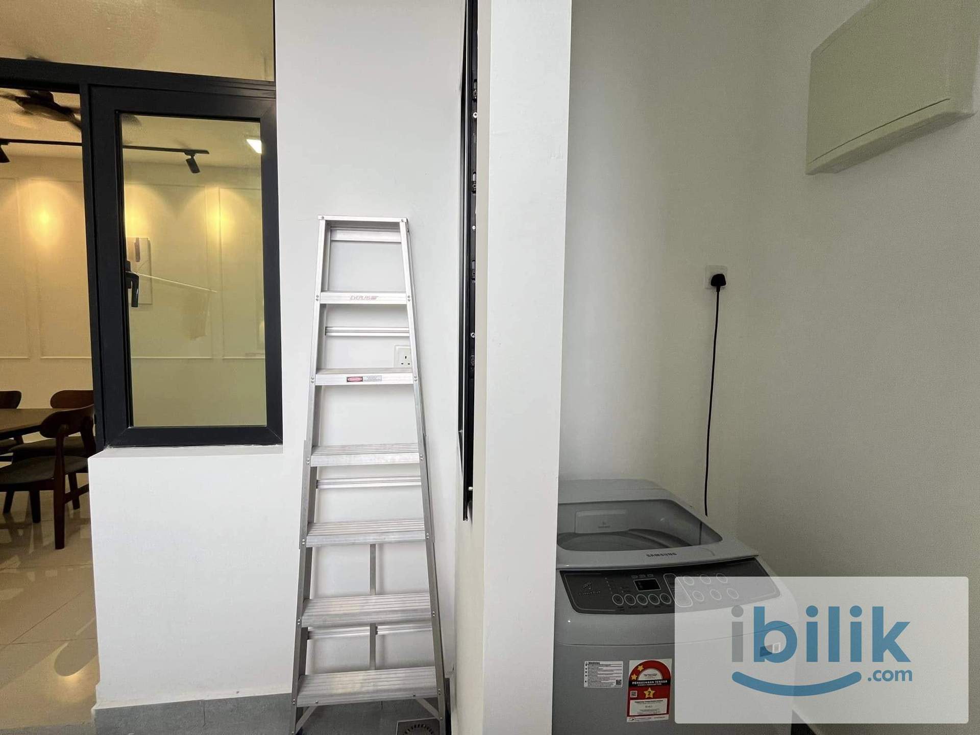 🏡 Spacious Medium Room @ Lavile Maluri Fully Furnished | Walk to Maluri MRT Station 🚇 - Image 4