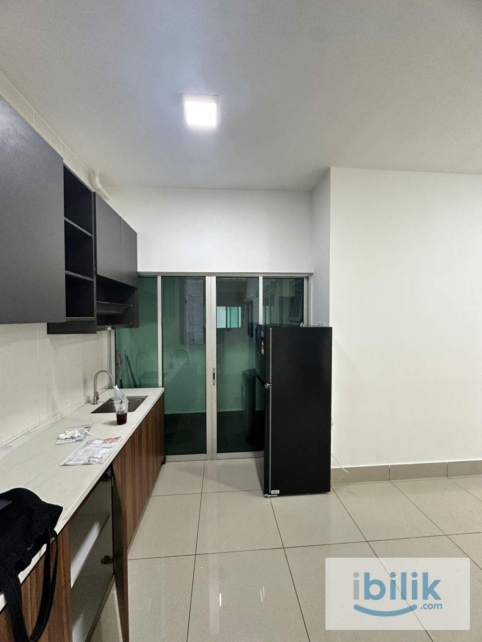Razak City Middle Room Rental | 5 Mins Walk to LRT & KTM - Image 4